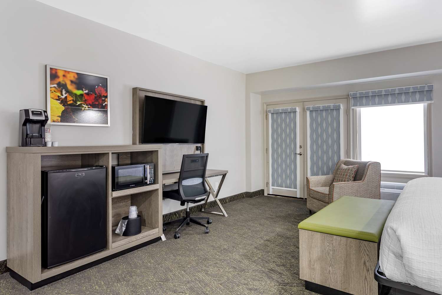 Private whirlpool tub